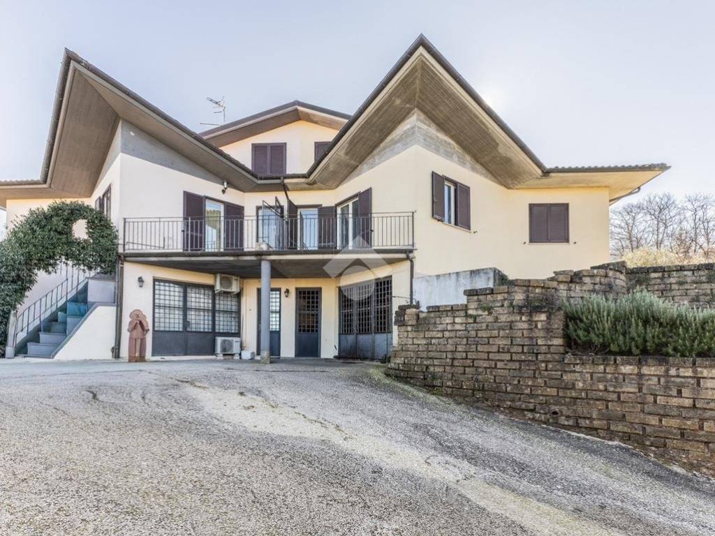 Villa a Bassano romano in Via grotte ciapperi, 14 - Foto 4