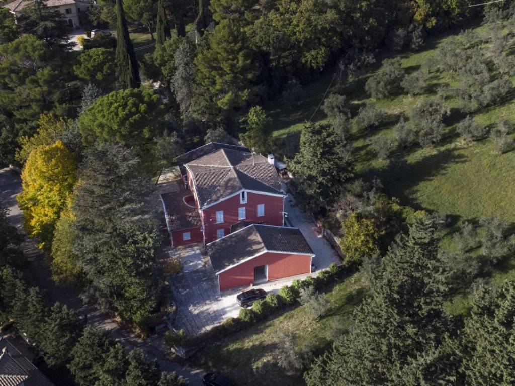 Villa a Foligno in LOCALITA' CAPPUCCINI , - Foto 3