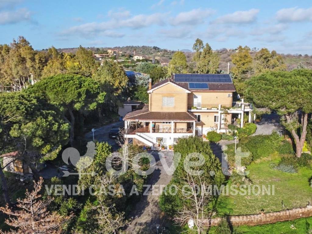 Villa a Santa marinella in Via Lerici, 37 - Foto 4