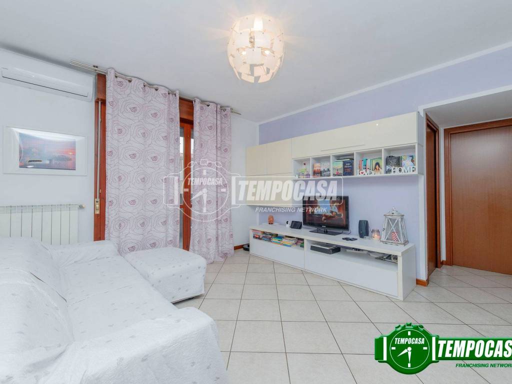 Appartamento a Binasco in Via Da Palestrina - Foto 2