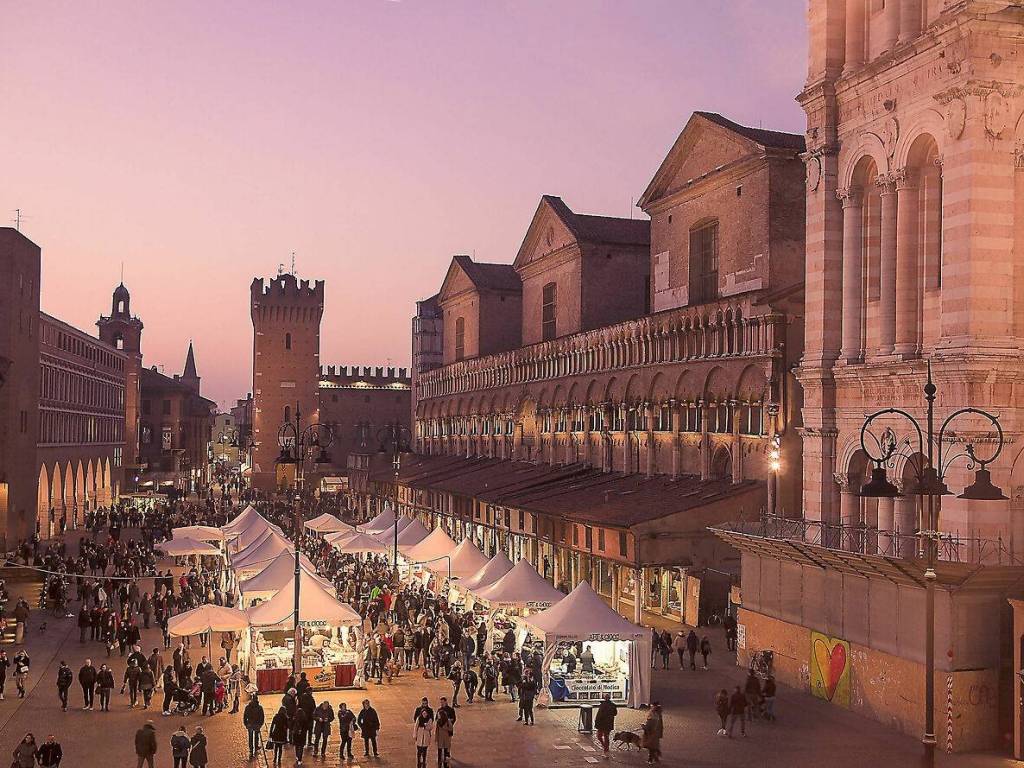 Immobile a Ferrara in Piazza Trento E Trieste - Foto 3