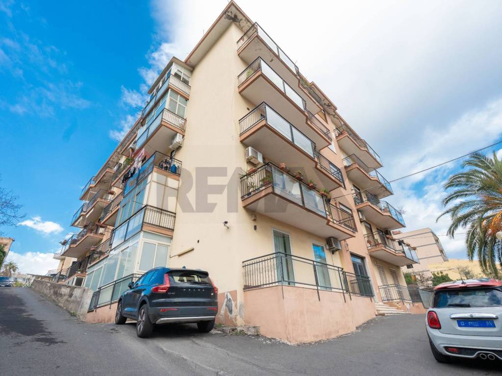 Appartamento a Catania in Via Nuovalucello, 25 - Foto 4
