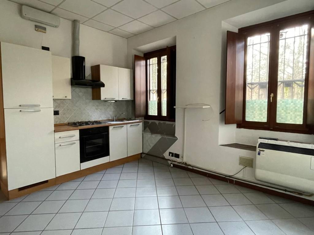 Appartamento a Somma lombardo in Via Don Eugenio Assi - Foto 3