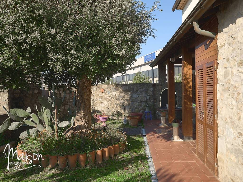 Rustico / casale a Quarrata in Via Bocca di Gora e Tinaia, 8 - Foto 3