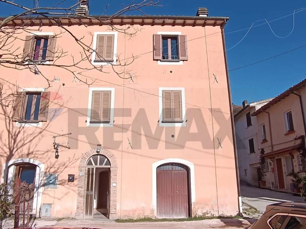 Casa indipendente a Fossato di vico in Via Borghetto - Foto 2