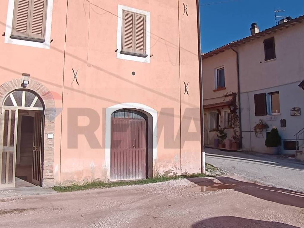 Casa indipendente a Fossato di vico in Via Borghetto - Foto 3