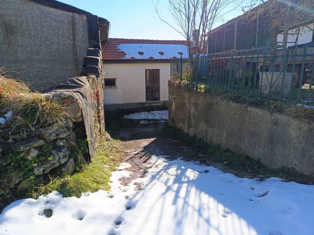 Casa indipendente a Pallare in Via Resii, 4 - Foto 2