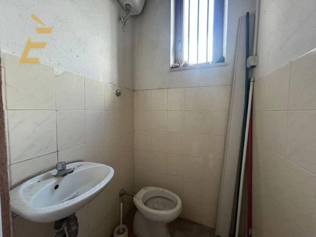 Box / garage a Aprilia in Via Giosuè Carducci, 18 - Foto 3