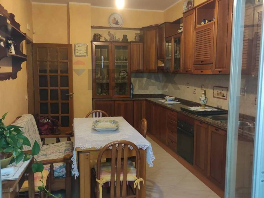 Appartamento a Aci catena in via Croce, 100 - Foto 2