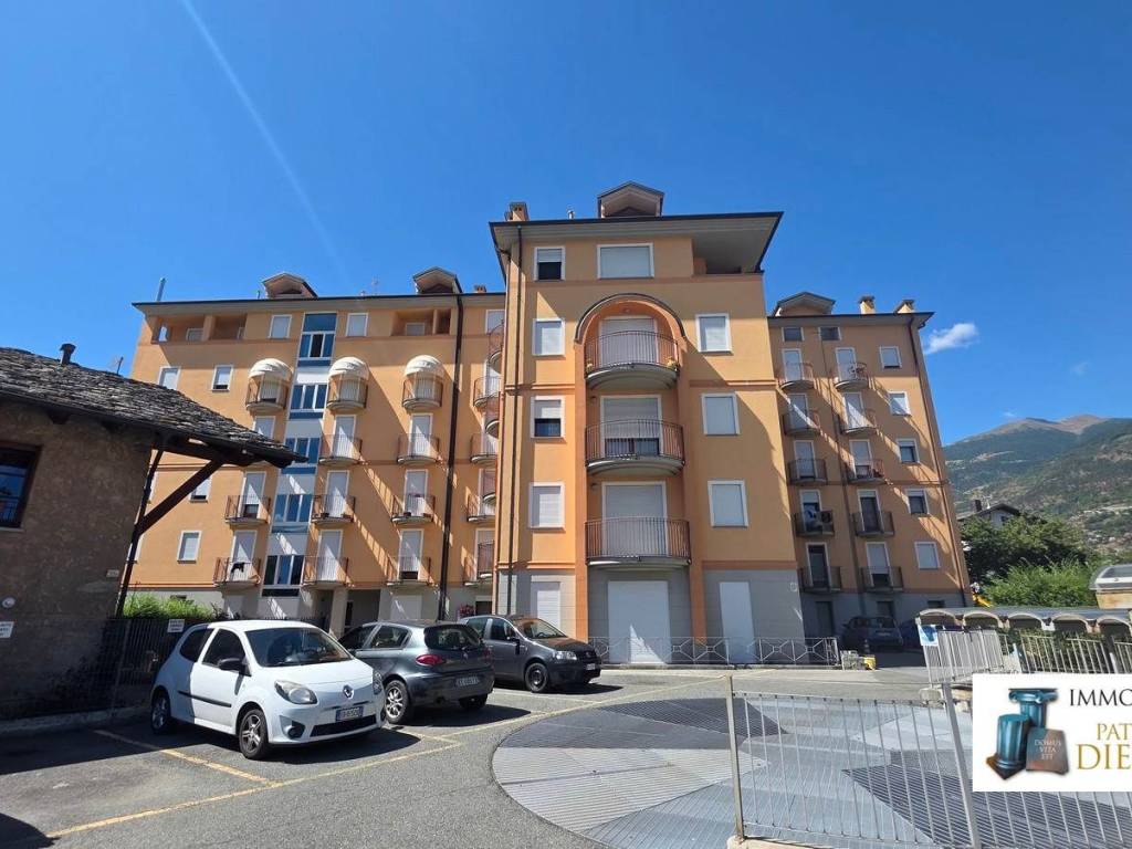 Appartamento a Aosta in Via Garibaldi - Foto 2