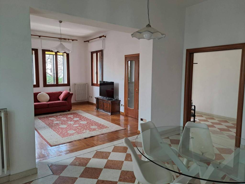 Appartamento a Padova in Via Alessandro Tassoni - Foto 3