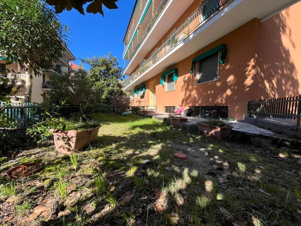 Appartamento a Sestri levante in Via Antica Romana Occidentale - Foto 3