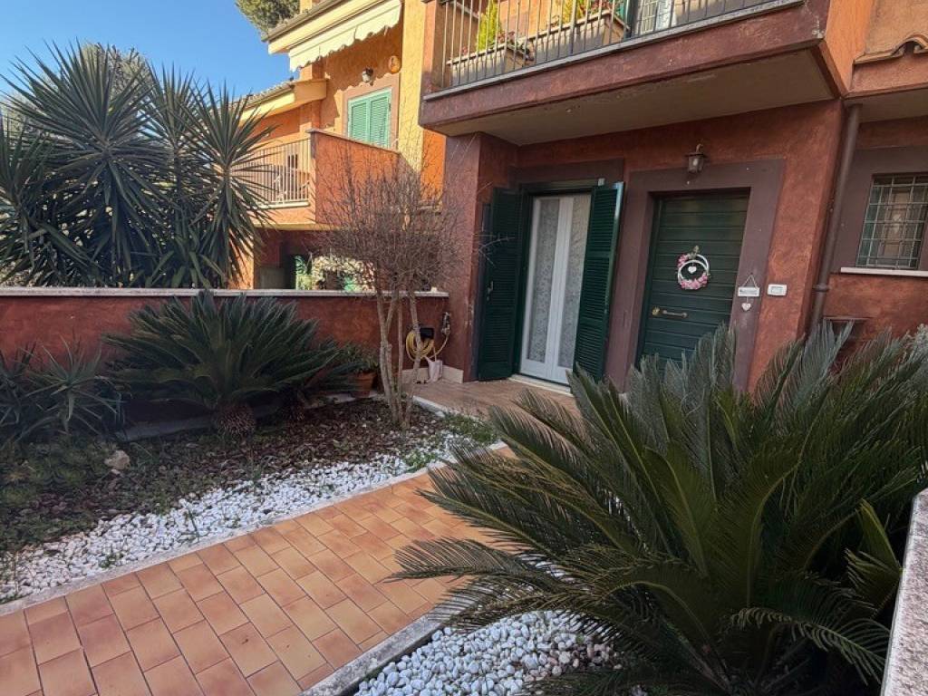 Appartamento a Grottaferrata in Via Piave, 17 - Foto 2