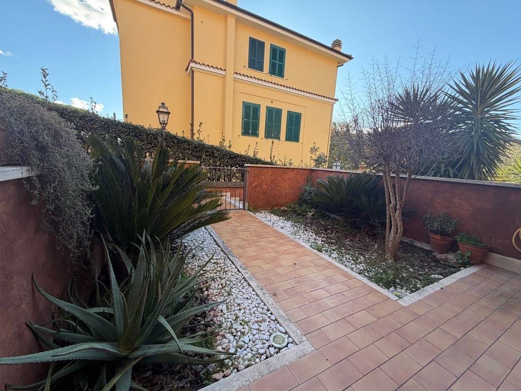 Appartamento a Grottaferrata in Via Piave, 17 - Foto 5