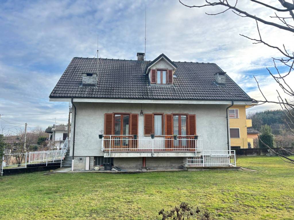 Villa a Bagnolo piemonte in Via Cave, 237 - Foto 2