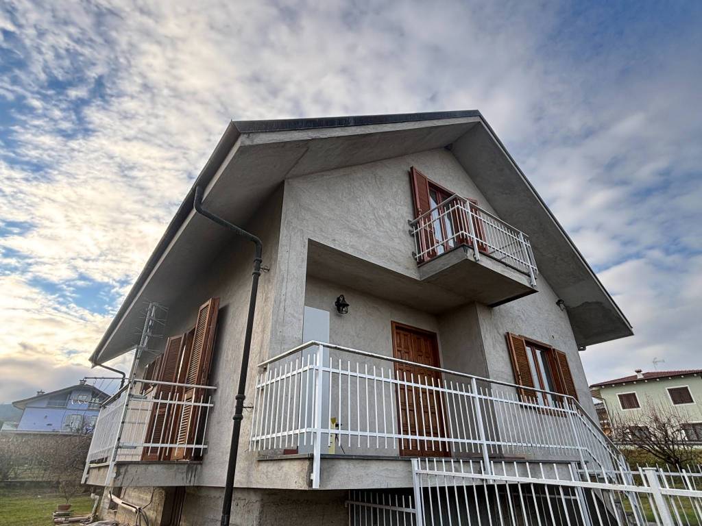 Villa a Bagnolo piemonte in Via Cave, 237 - Foto 3