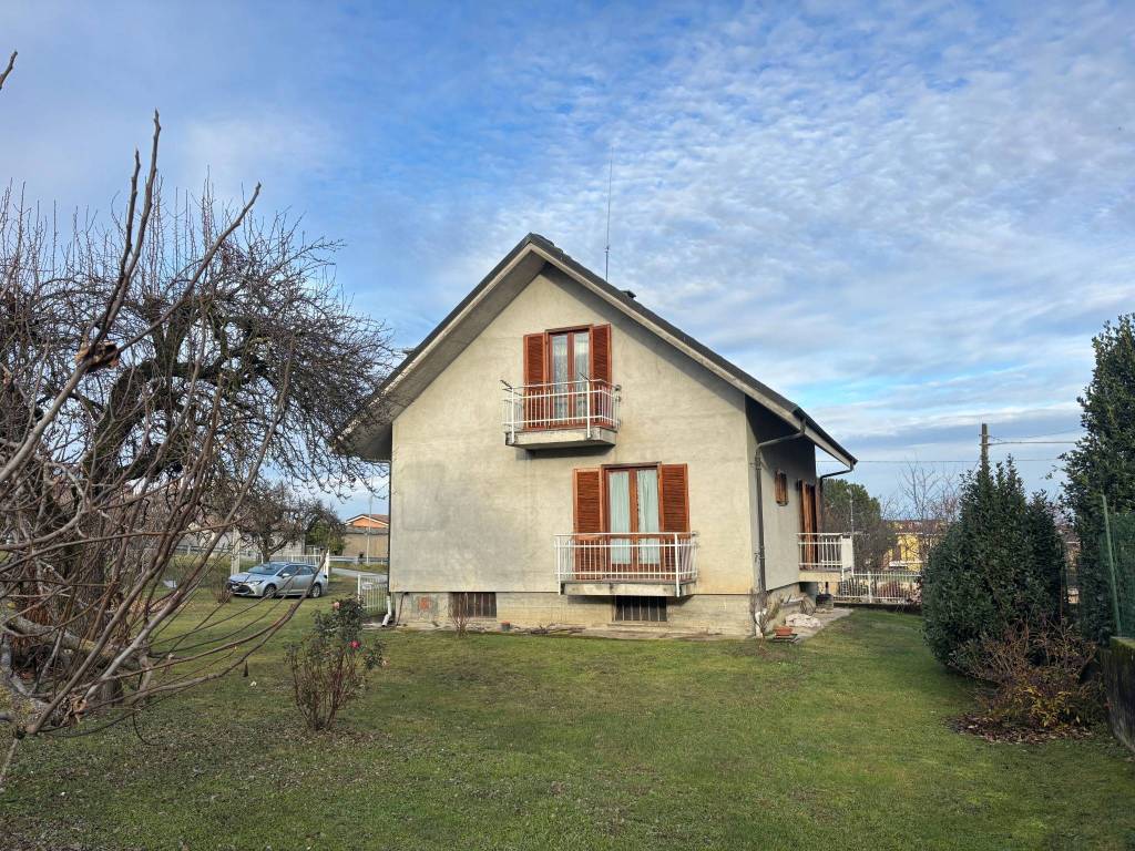 Villa a Bagnolo piemonte in Via Cave, 237 - Foto 4