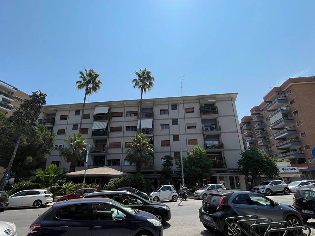 Appartamento a Bari in Viale Papa Pio XII, 36 - Foto 3