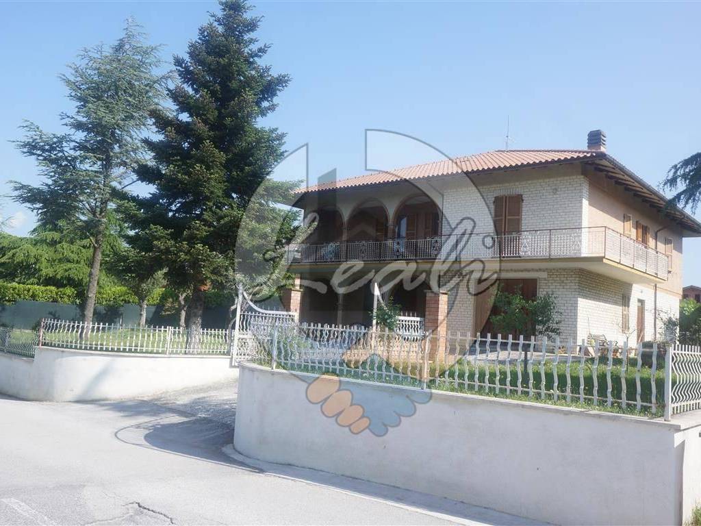 Villa a Belforte del chienti in Via S. Giorgio, 27 - Foto 2