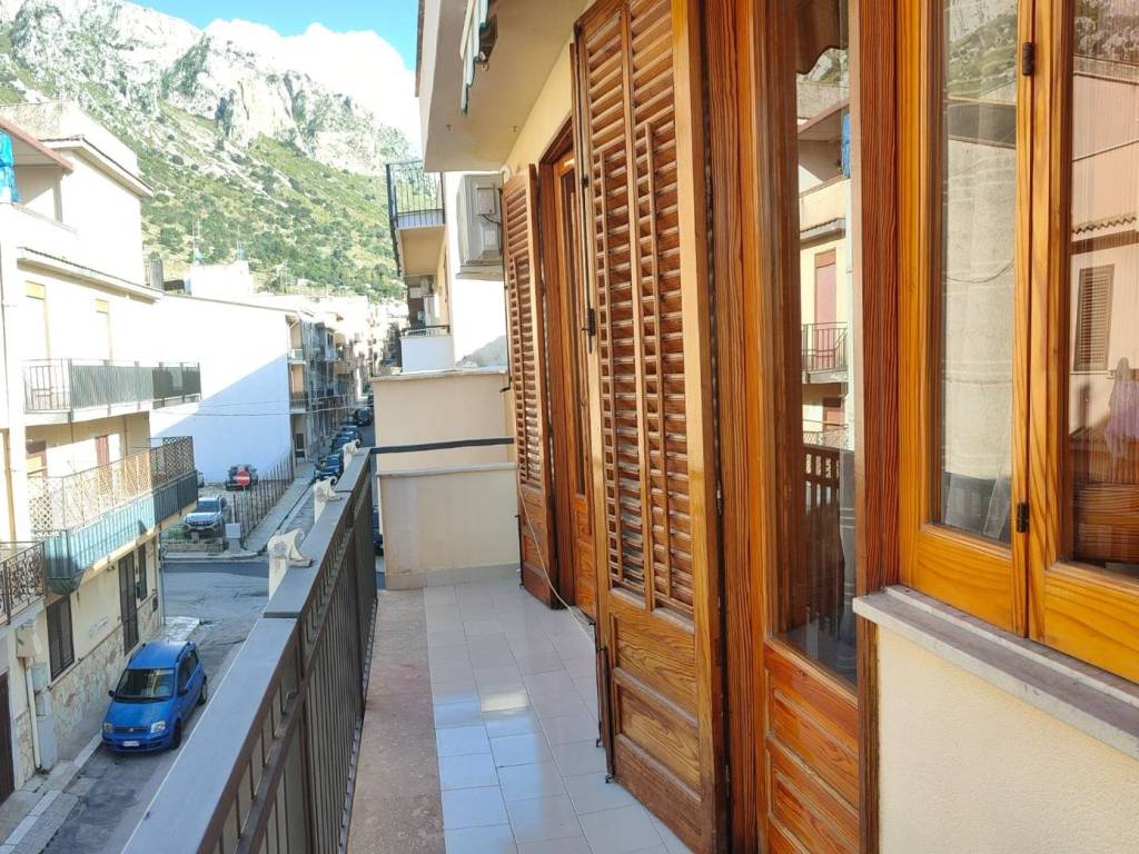 Appartamento a Cinisi in Via dell'Arco - Foto 2