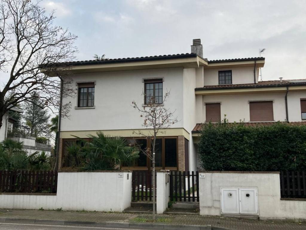 Villetta a schiera a Pordenone in Viale della Libertà, 44 - Foto 2