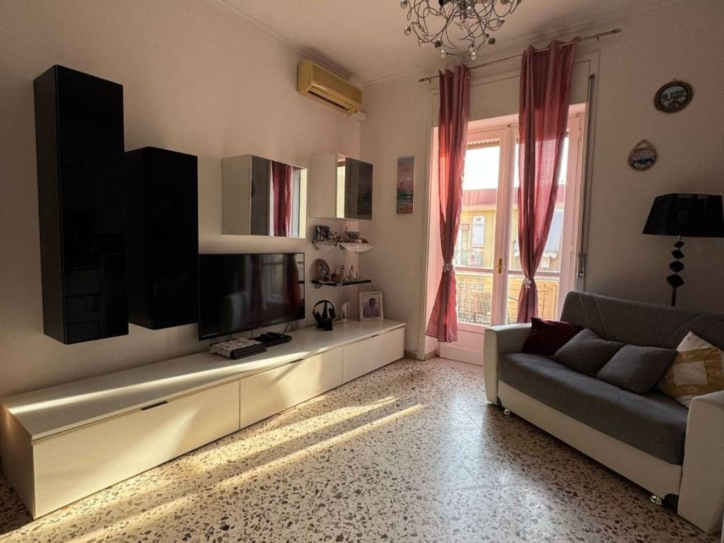 Appartamento a Salerno in Via Antonio Ruotolo - Foto 2