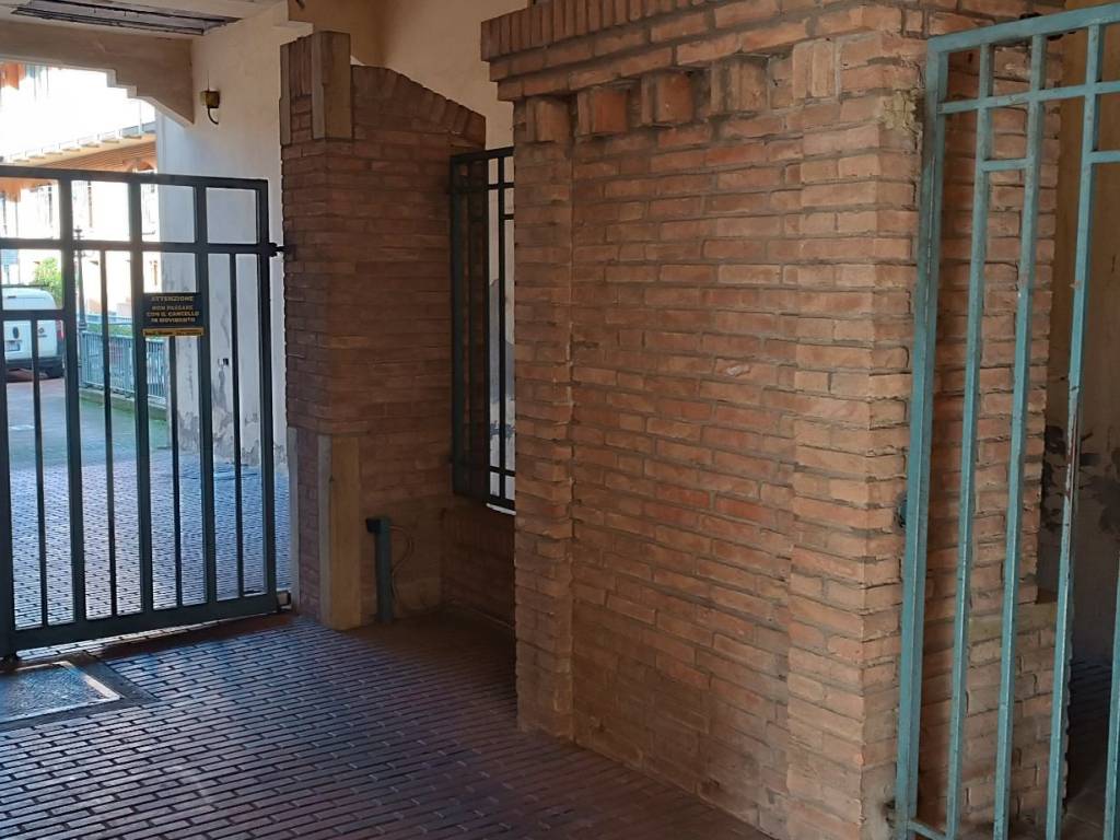 Box / garage a Bologna in Via Frassinago, 23 - Foto 4