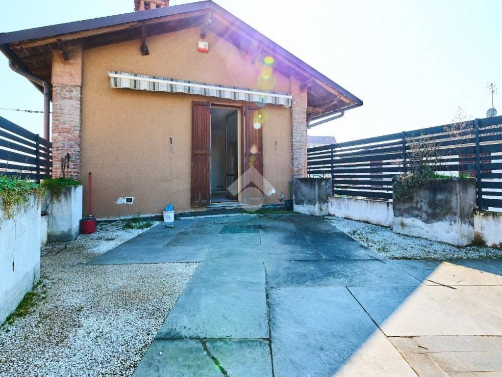 Casa indipendente a Spino d'adda in Via Antonio Stradivari, 8 - Foto 2