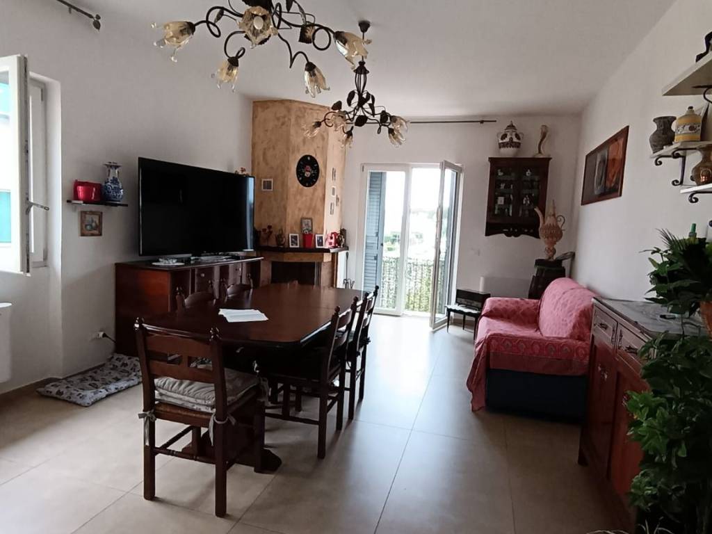 Appartamento a Campiglia marittima in Via dei Mille - Foto 3