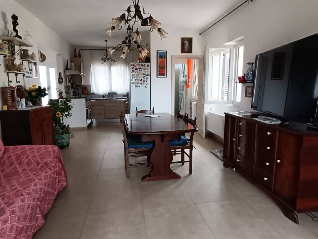 Appartamento a Campiglia marittima in Via dei Mille - Foto 4