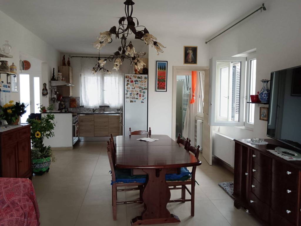 Appartamento a Campiglia marittima in Via dei Mille - Foto 5