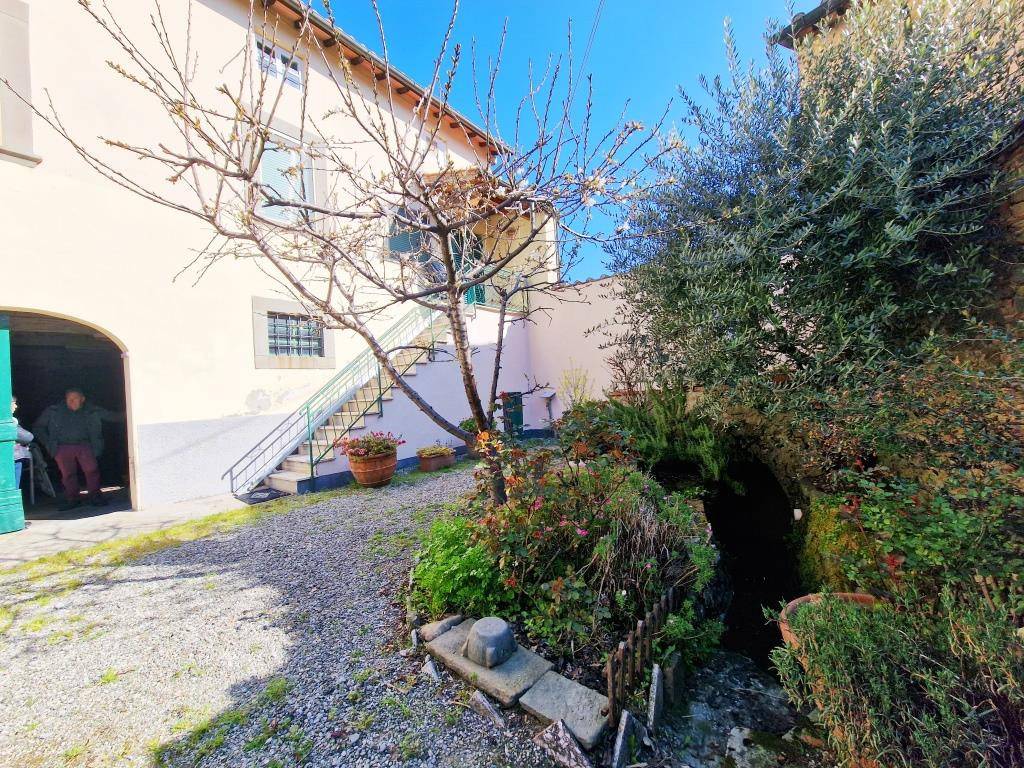 Casa indipendente a Capannori in Via di Castello - Foto 2