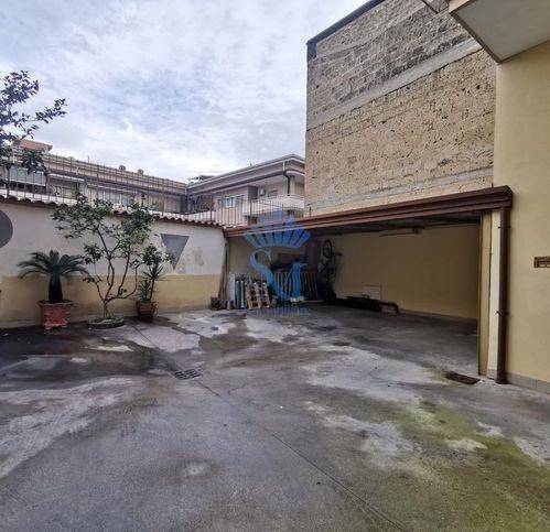 Appartamento a Casapulla in Via Maggiore Francesco Peccerillo 50 - Foto 2