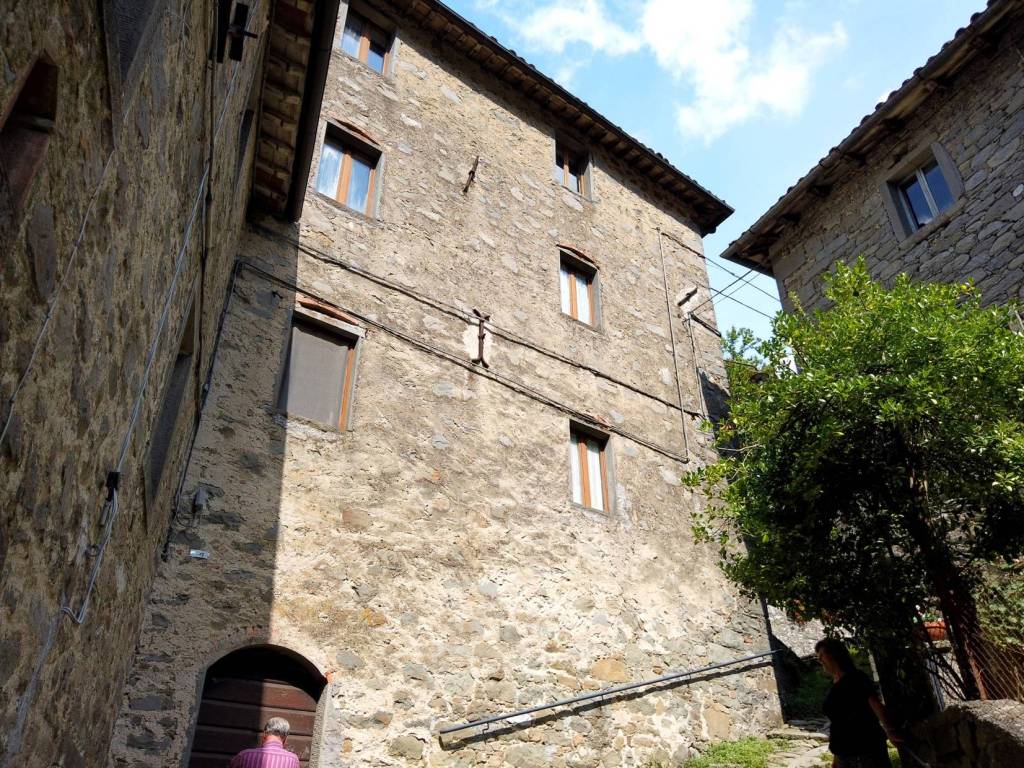 Casa indipendente a Castiglione di garfagnana - Foto 5