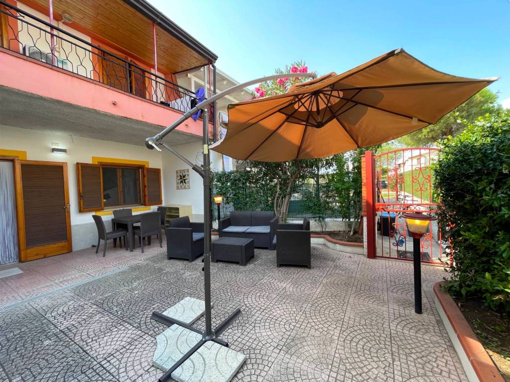 Villa a Cassano all'ionio in Via Dolcedorme - Foto 3