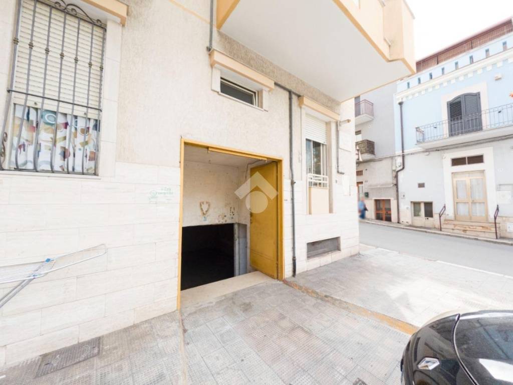 Box / garage a Manfredonia in Piazza Giovanni Bovio, 18 - Foto 2