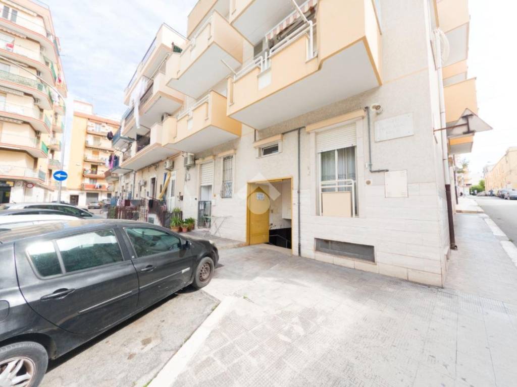 Box / garage a Manfredonia in Piazza Giovanni Bovio, 18 - Foto 4