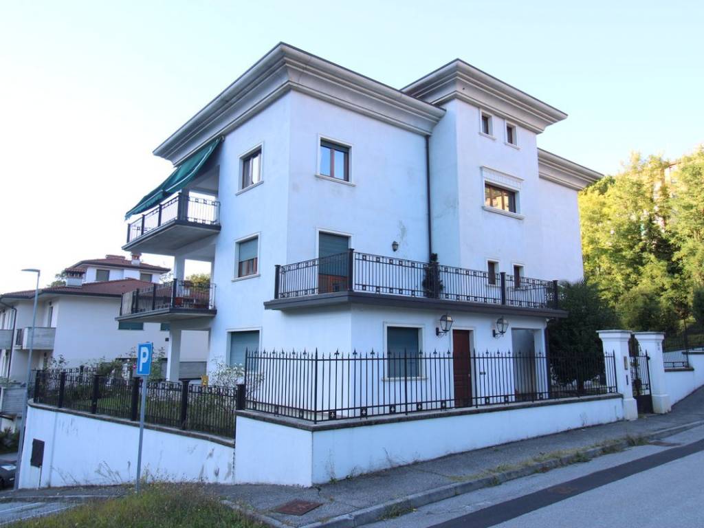 Appartamento a Lumezzane in Via Papa Giovanni XXIII - Foto 2