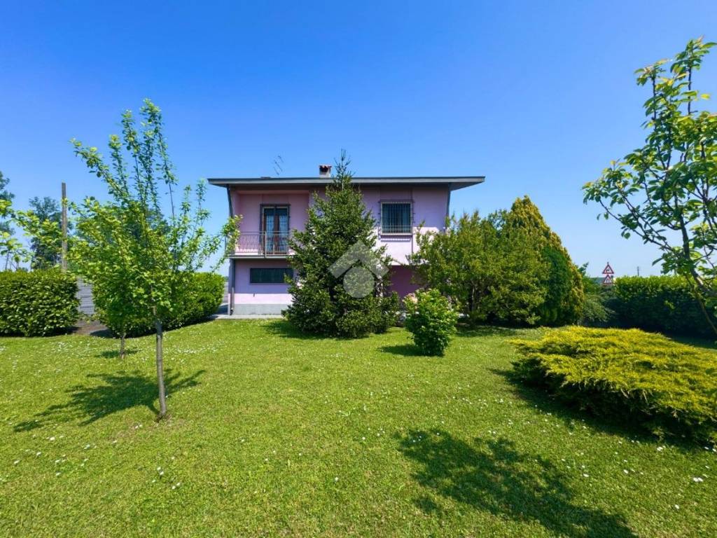 Villa a Verrua po in Via Canova, 55 - Foto 3