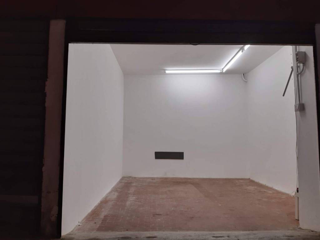 Box / garage a San benedetto del tronto in VIA NEUTRO SPINOZZI, 14 - Foto 2