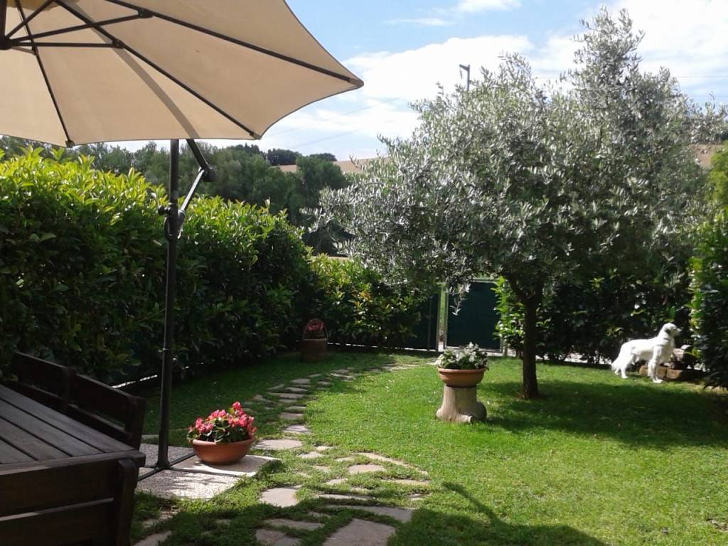 Casa indipendente a Pesaro in Strada dei Guazzi - Foto 2