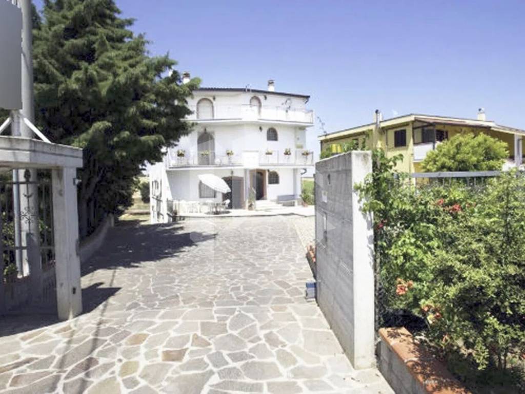 Villa a Guglionesi in Contrada Chiancate - Foto 3