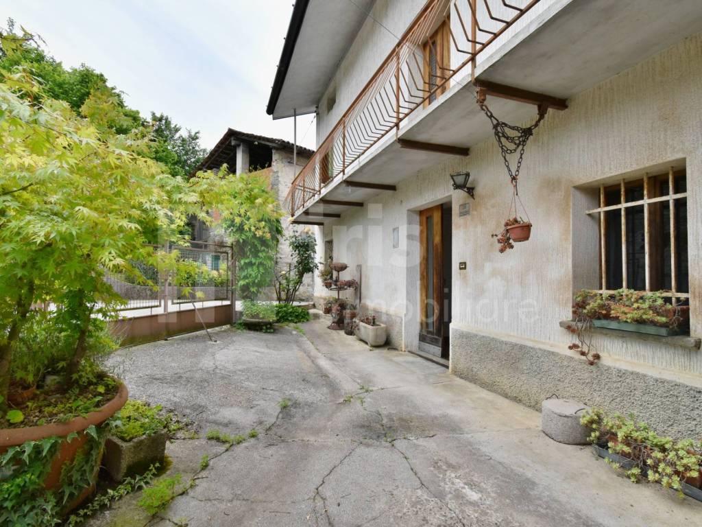 Villa a Tarcento in Via del Colle, 28 - Foto 2