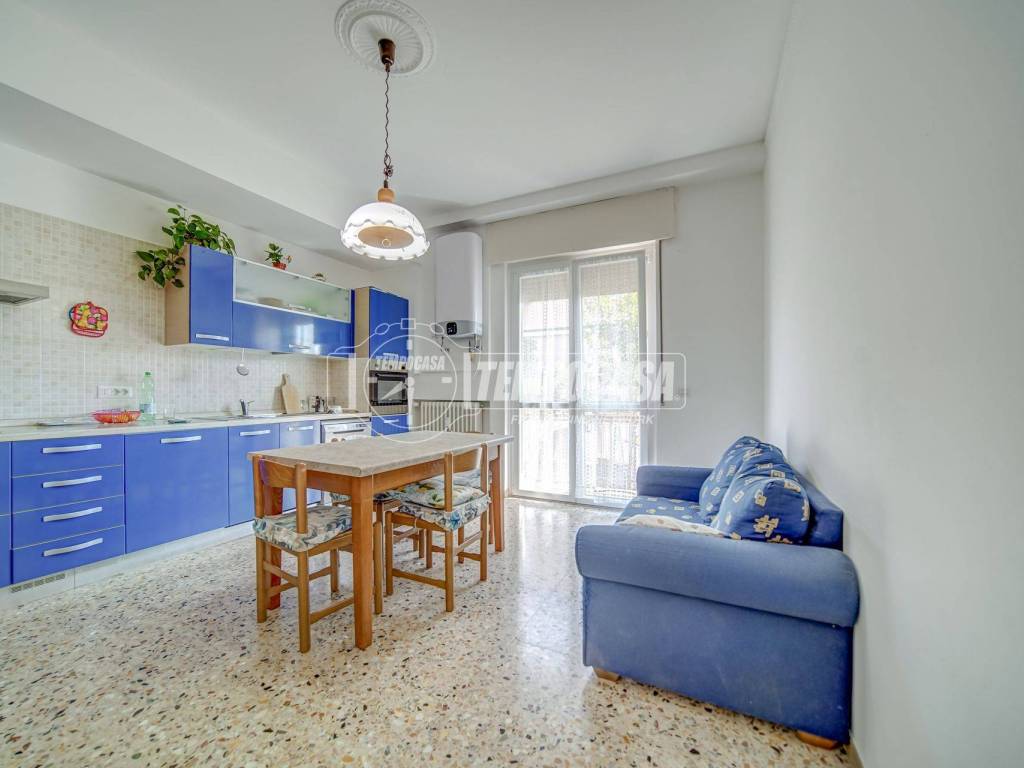 Appartamento a Castronno in Via Roma - Foto 3