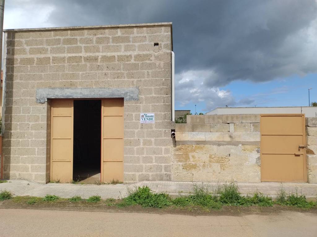 Box / garage a San donato di lecce in Via Foggiari - Foto 2