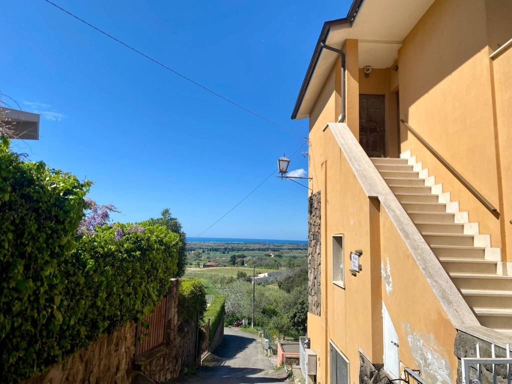 Appartamento a Tarquinia in Via Fontana delle Rose, 3 - Foto 2