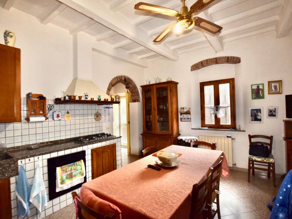 Casa indipendente a Campiglia marittima in Via Indipendenza - Foto 5