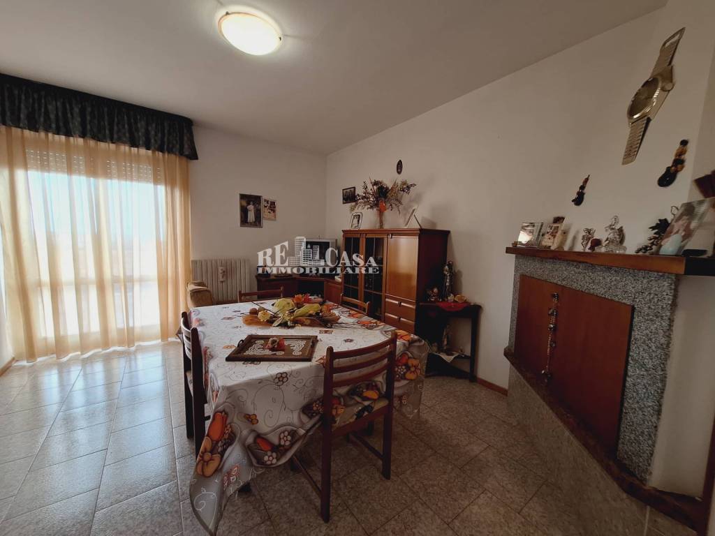 Casa indipendente a Controguerra in contrada pignotto, 14 - Foto 4