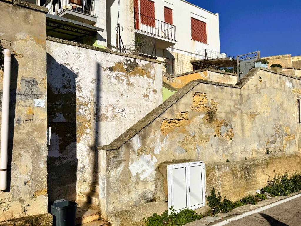 Appartamento a Tricase in Lungomare Cristoforo Colombo, 21 - Foto 2