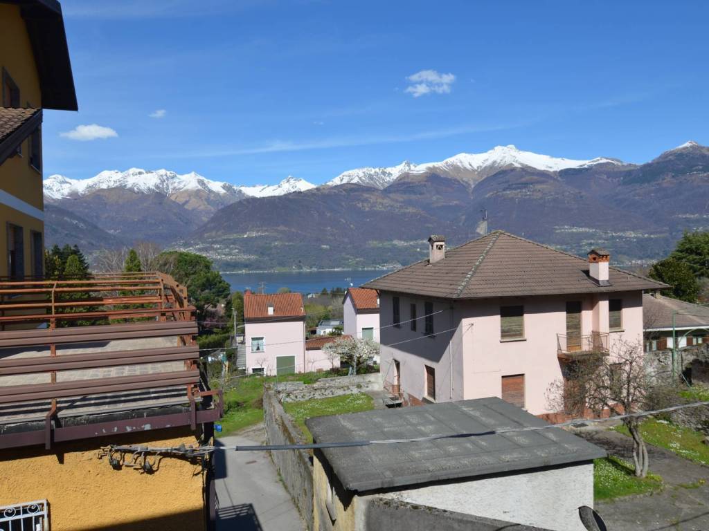 Appartamento a Colico in VIA PERLINO, 19 - Foto 2